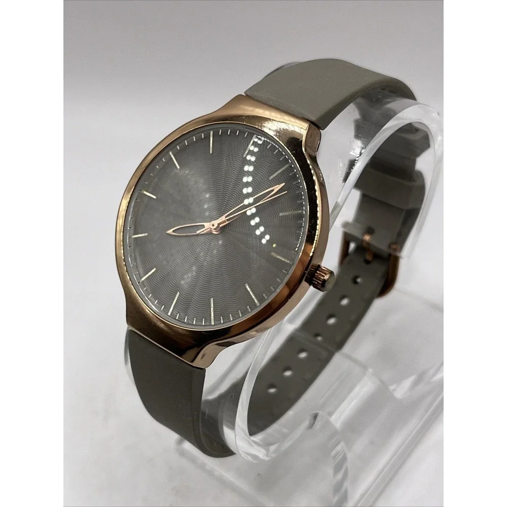 Xhilaration Women's Quartz Watch Gray Silicone Band Rose Gold Case- New‎ Battery